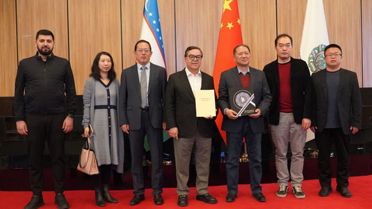 The director of the Cinematography agency met the representative of the China Film Association